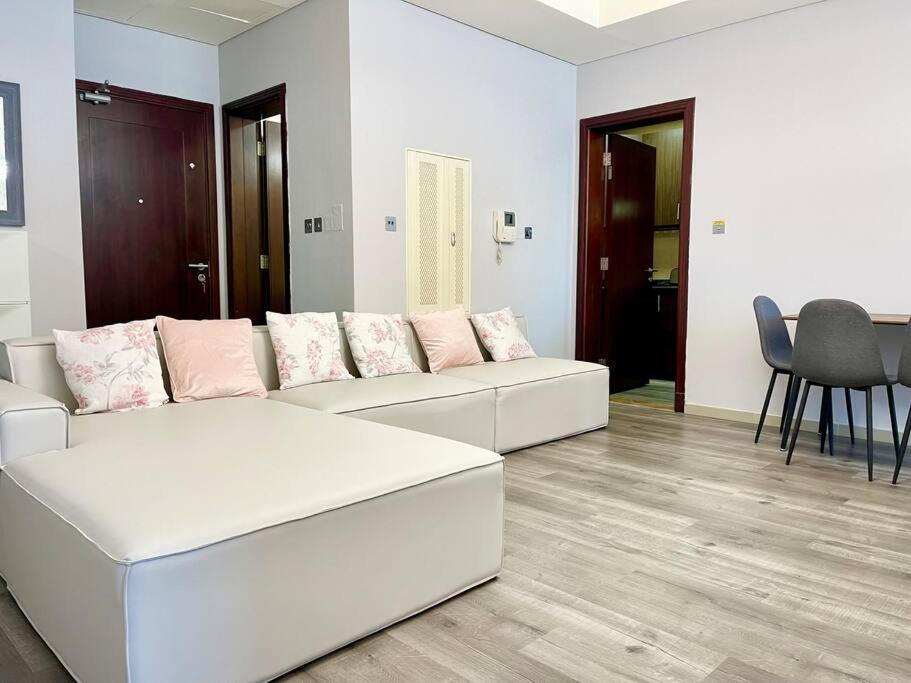 Apartment Cozy Upgraded Residential Flat With Sea, Mangrove, Pool View - 1203 Not
