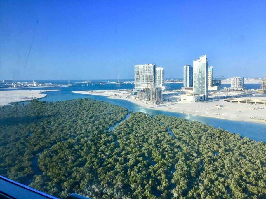 Cozy Upgraded Residential Flat With Sea, Mangrove, Pool View - 1203 Not * Abu Dhabi